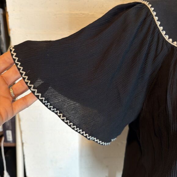 Love Stitch Short Sleeve Flutter Flutter Sleeve Embroidered Top L Boho Feminine - Picture 4 of 9